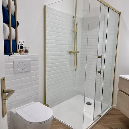 Baie Des Anges A Deux Pas De La فينوف لوبيه