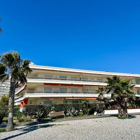 Baie Des Anges A Deux Pas De La Villeneuve-Loubet
